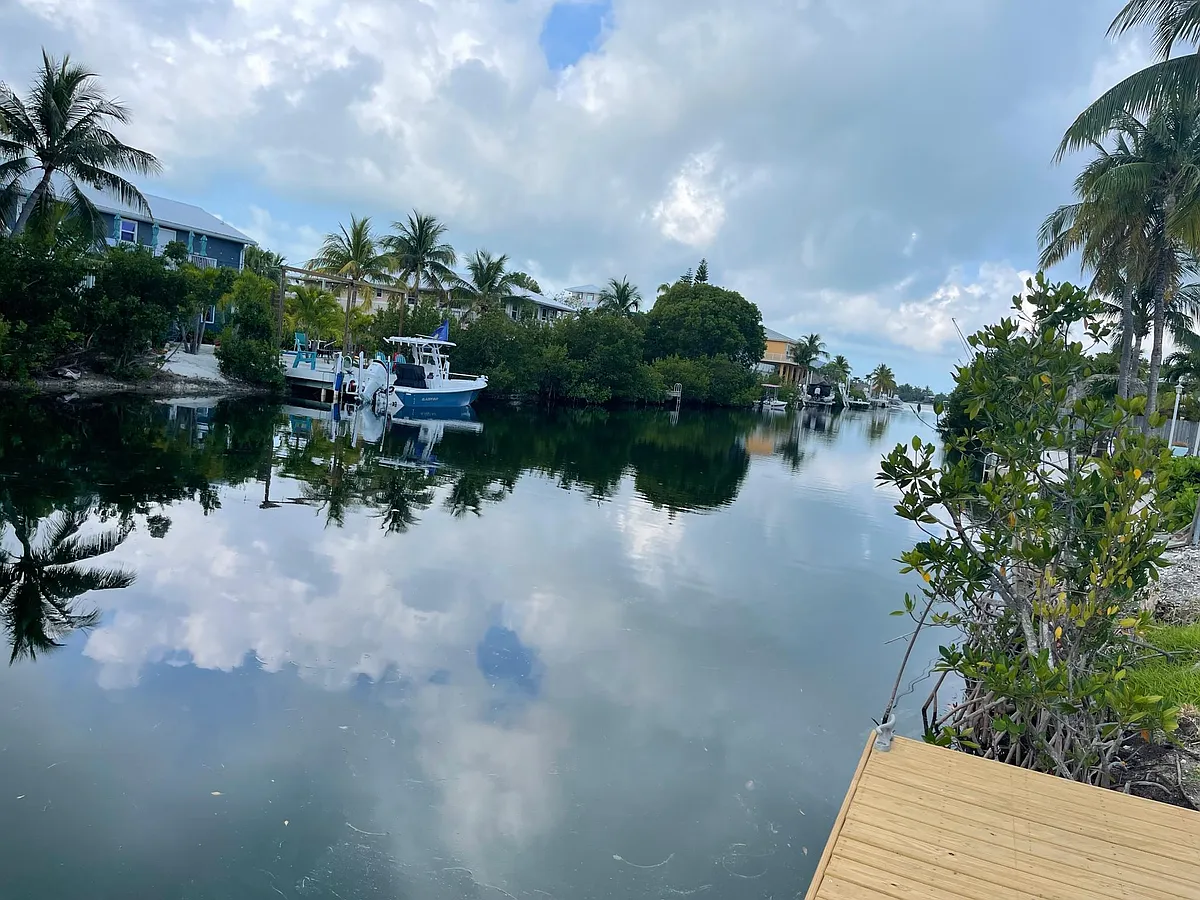 view of the canal - 17174 Kingfish Ln W