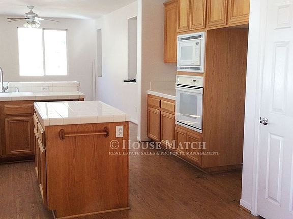 3rd image of 31516 Sagecrest Dr