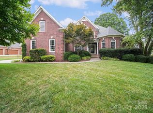 7408 Golf Course Dr S, Denver, NC 28037