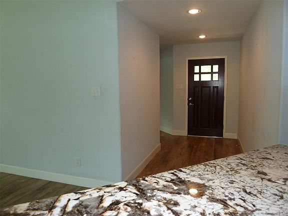 3rd image of 2902 Secluded Dr