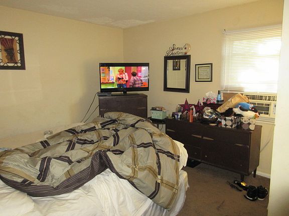 5th image of 4265 Arbury Ln