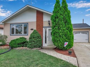117 Satinwood Dr, Cheektowaga, NY 14225