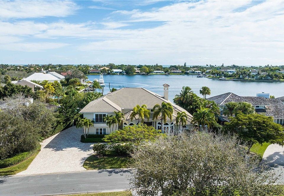 1st image of 237 Spinnaker Dr