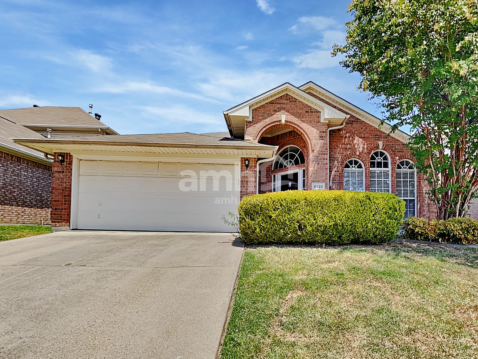 3 bed, 2.0 bath, 1916 sqft, $2,375 — Photo 1