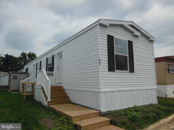 1405 Farrell Ave Trailer 243, Cherry Hill, NJ 08002