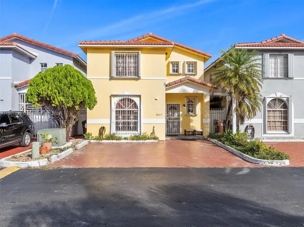 7211 W 24th Ave APT 2217, Hialeah, FL 33016
