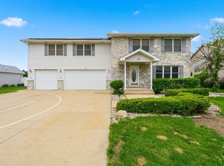 855 Magnolia Dr, Bourbonnais, IL 60914