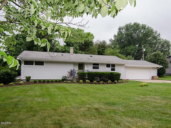 4th image of 1010 Joliet Dr