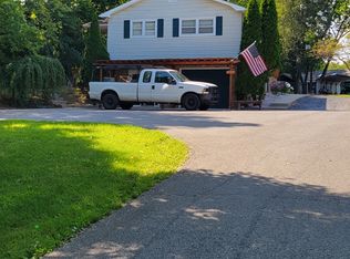 1029 Tice Rd, Falling Waters, WV 25419