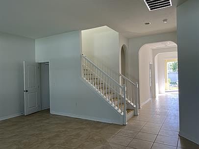 2nd image of 6836 Trellis Vine Loop