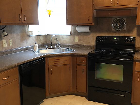 3rd image of 6271 Carol Dr