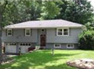 2922 Virginia Cir, Leavenworth, KS 66048