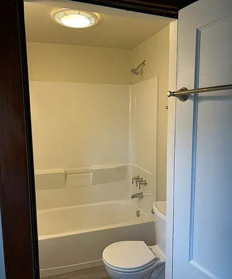 204 Park Ave #2-B — Photo 7
