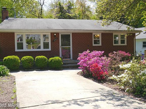 2nd image of 10919 Drumm Ave