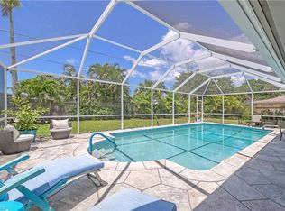 463 Golfview Dr, Naples, FL 34110