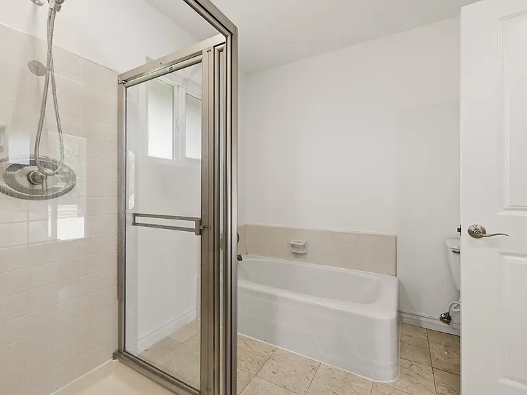 4501 Regents Ct — Photo 39
