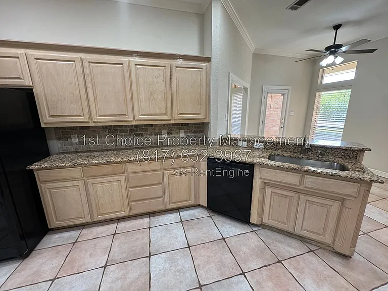 6376 Newport Ct — Photo 15