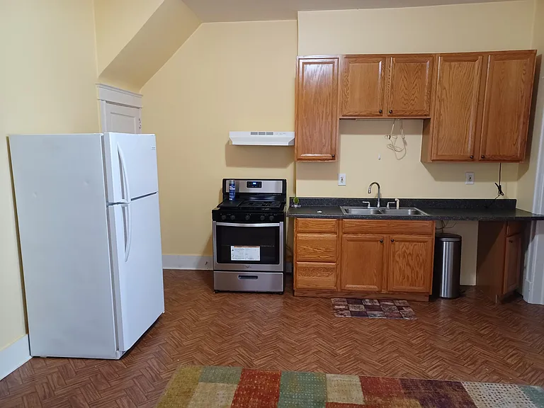 389 E Ridge St #R — Photo 13