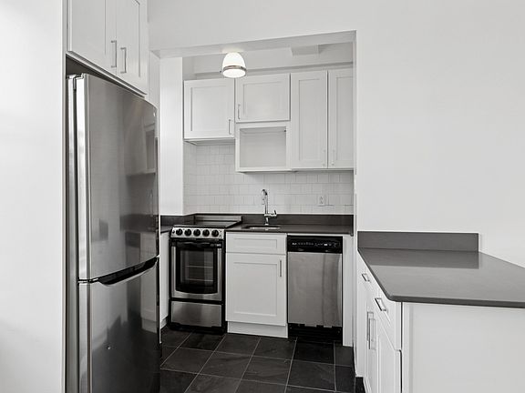 3rd image of 208 W 23rd St APT 1216