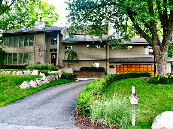 3rd image of 2280 Lawndale Ave