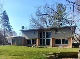 1035 David Dr, Hastings, MI 49058