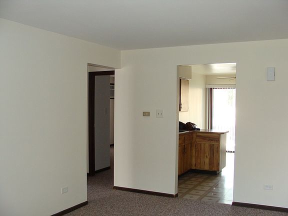 living room to kitchen