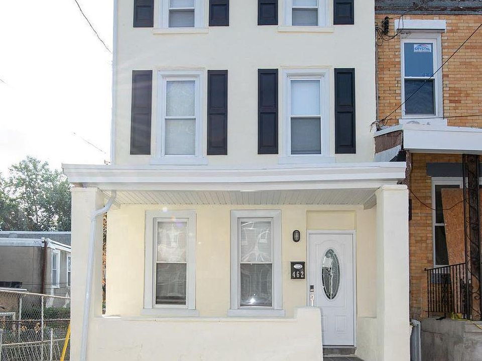 1st image of 462 E Mechanic St