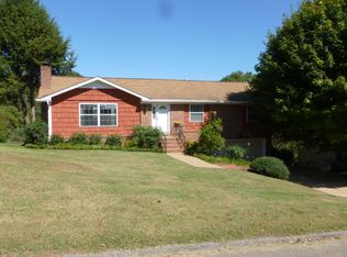 1511 Ridge Point Rd, Hixson, TN 37343