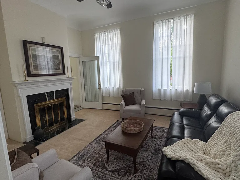 528 Washington St — Photo 1