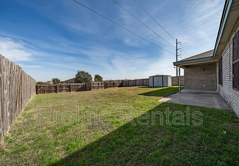 3211 Tom Lockett Dr — Photo 25