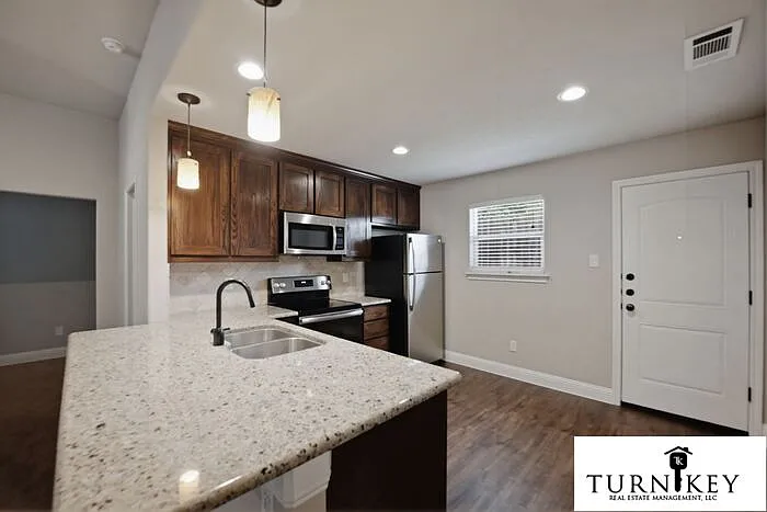 1325 White Sand Dr — Photo 6