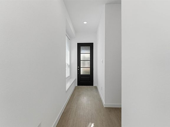 4th image of 2206 Via Isa Ln