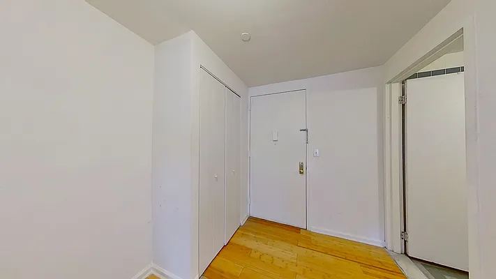 Rented by Compass | media 10