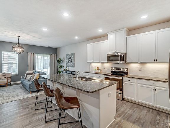 5th image of 7923 Pinnacle Point Dr