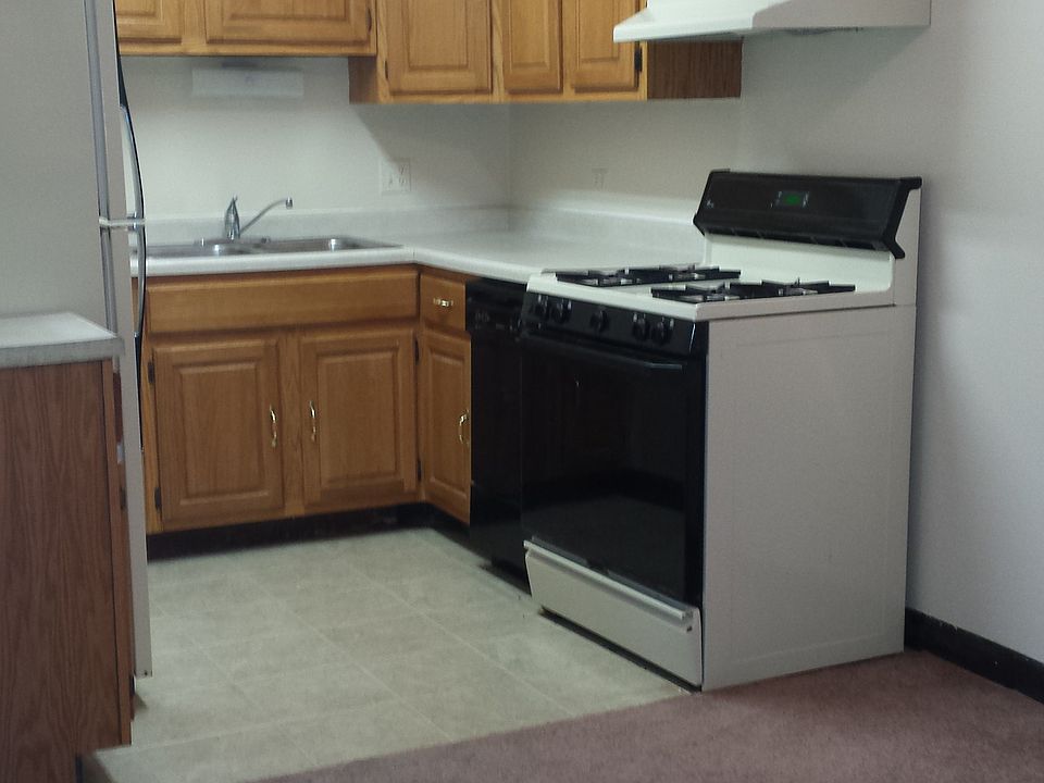 1st image of 910 Westmoreland Dr APT 4