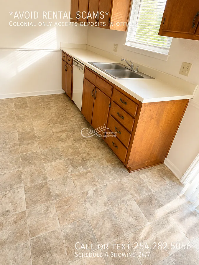 2 bed, 1.0 bath, $825 — Photo 2