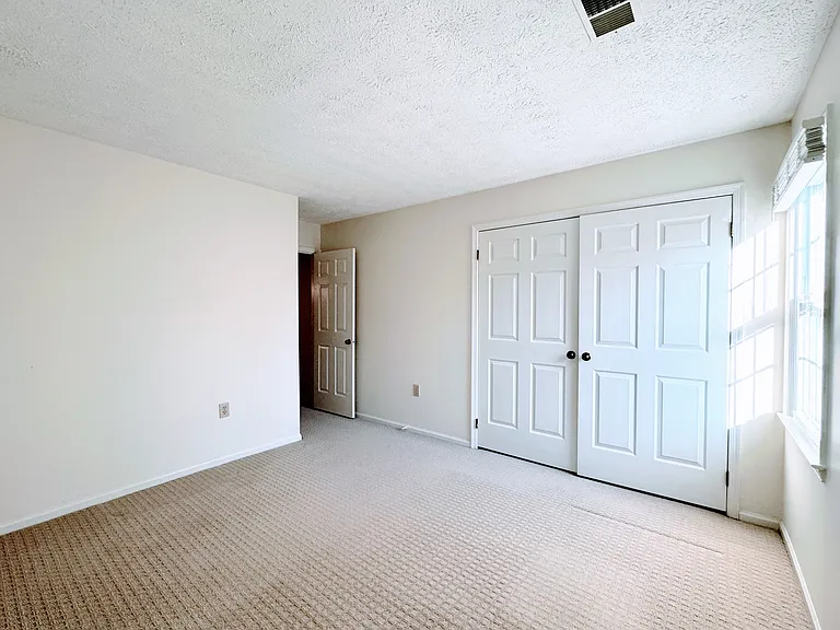 9414 Vernon Dr — Photo 35