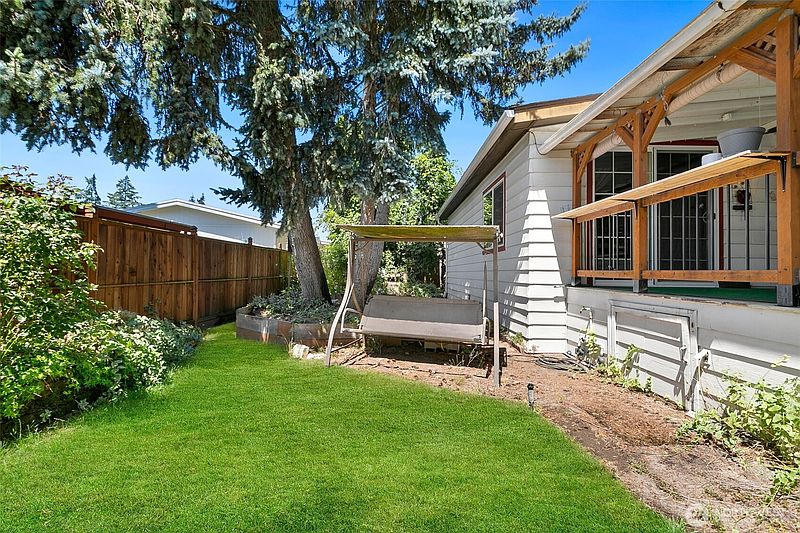 2nd image of 2500 S 370th Street #11