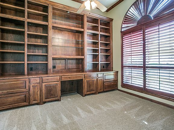 4th image of 7100 Mornington Dr