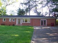 1st image of 1401 Stoneybrook Dr