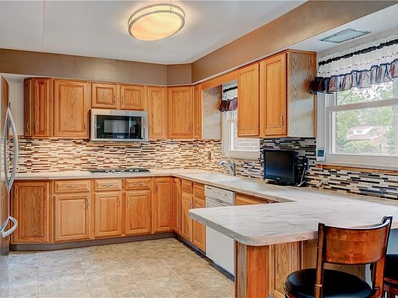 2nd image of 399 Douglas Blvd