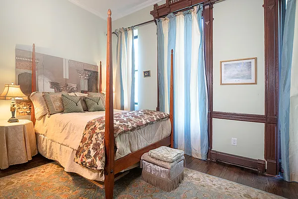 Sold by Harlem Lofts | media 7