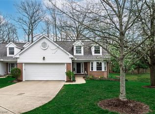 448 E Reserve Dr, Cuyahoga Falls, OH 44223
