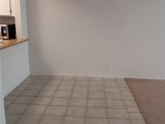 4th image of 4031 Gold Coast Dr