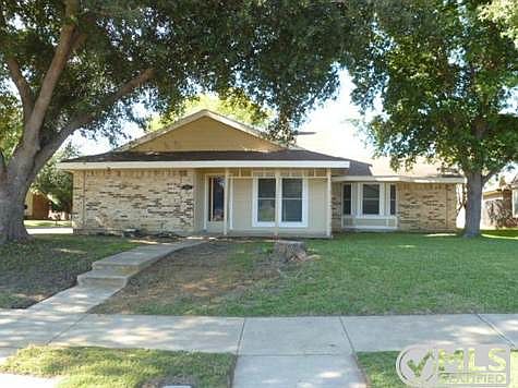 1st image of 2703 Poteet Dr