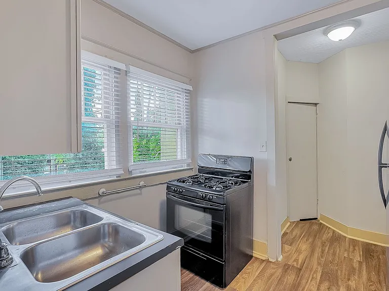 Highland Court II Apartments — Photo 29