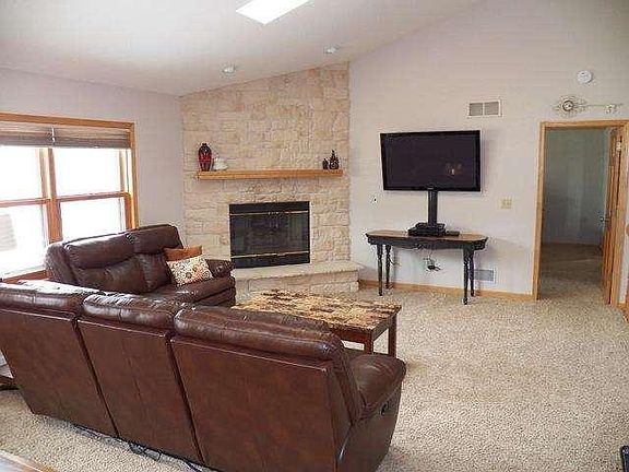 2nd image of 1300 W Armann Way