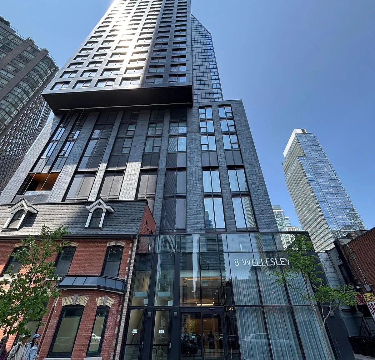 8 Wellesley Condos — Photo 1