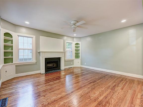4th image of 1008 McFarland St