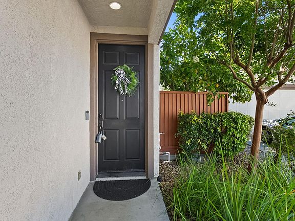 4th image of 170 Chimney Rock Drive